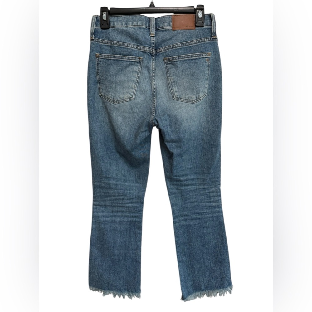 Madewell Cali Demi-Boot Jeans in Fleetwood Wash- Raw Hem-Size 27” - Picture 6 of 14